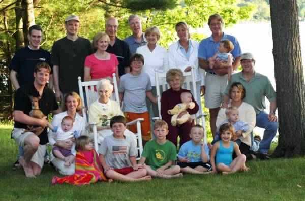 Frances Hawley's 90th Birthday with all offspring but Jared